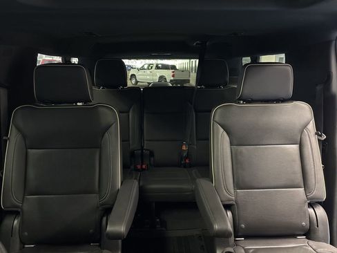 Certified 2021 Chevrolet Suburban Premier w/ Premium Package image 25