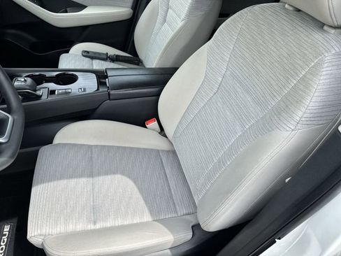 Used 2021 Nissan Rogue SV FWD image 15