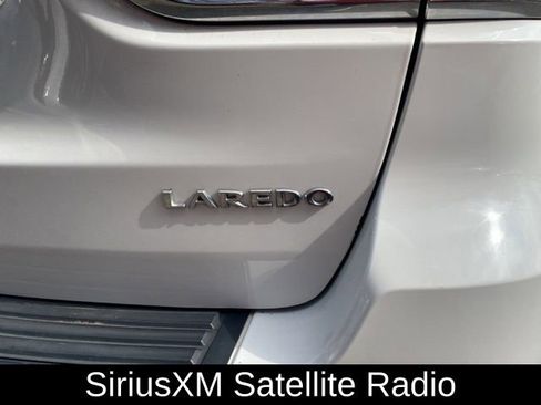 Used 2017 Jeep Grand Cherokee Laredo w/ Quick Order Package 23E image 8