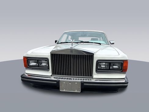Used 1987 Rolls-Royce Silver Spur image 2