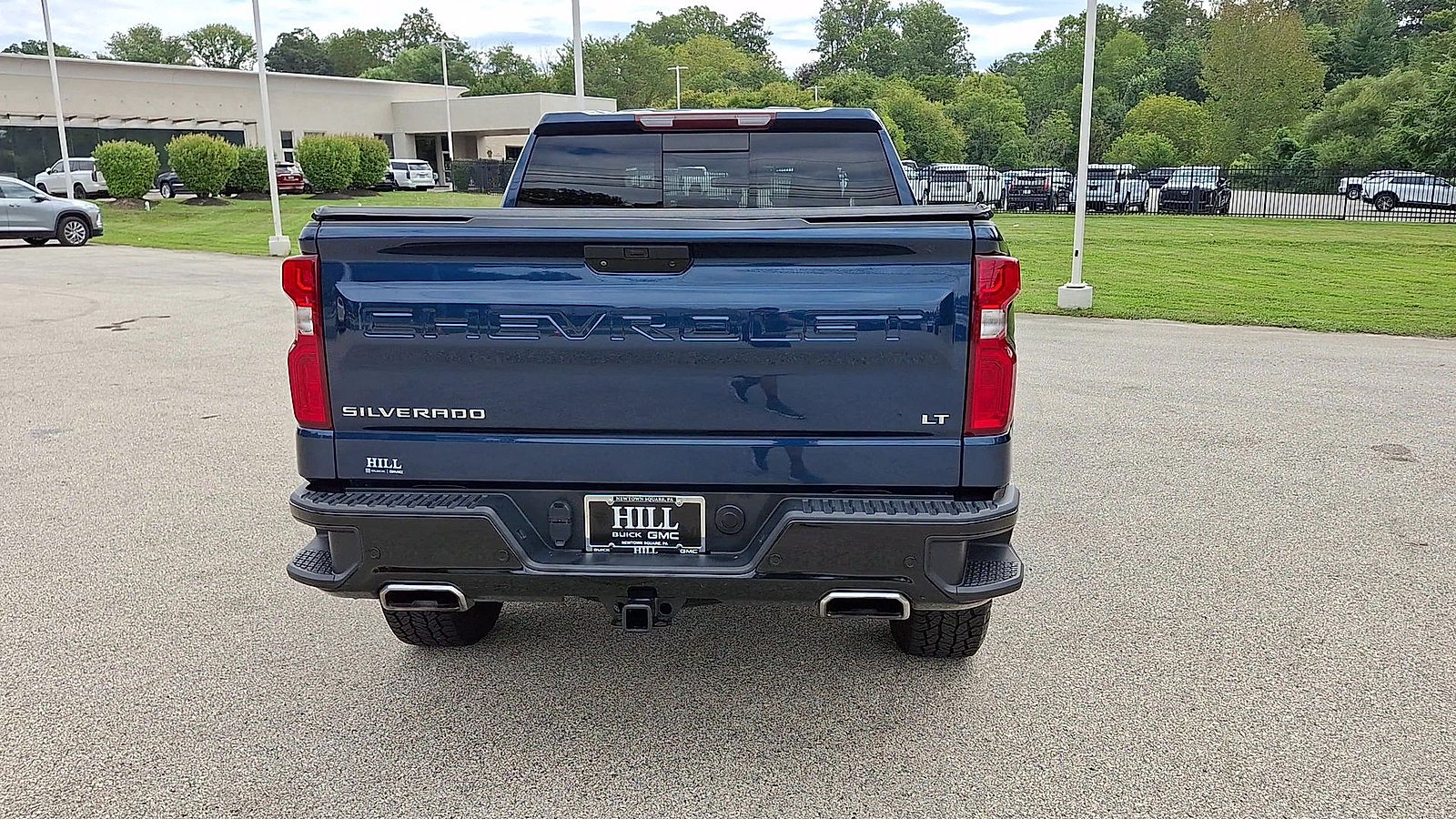 Used 2022 Chevrolet Silverado 1500 LT Trail Boss w/ LT Trail Boss Premium Package AWD/4WD image 7