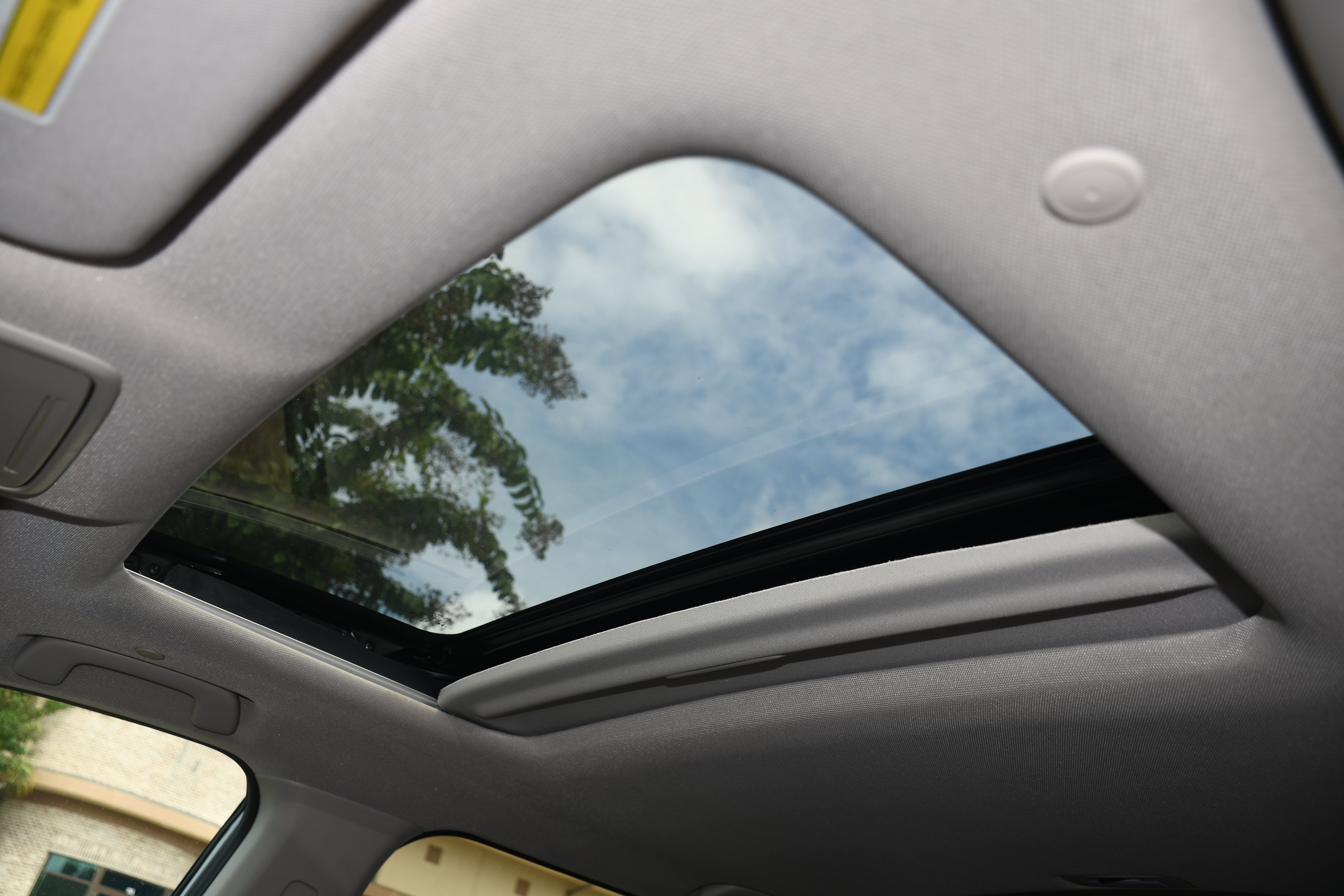 Used 2024 Honda CR-V EX-L image 7