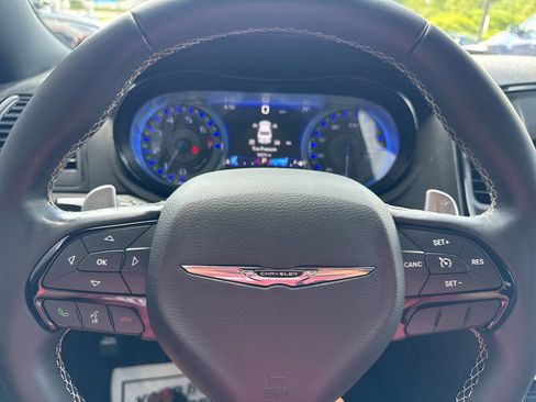 Used 2016 Chrysler 300 S image 35