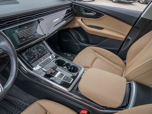 Used 2020 Audi Q7 3.0T Premium Plus w/ Premium Plus Package image 16