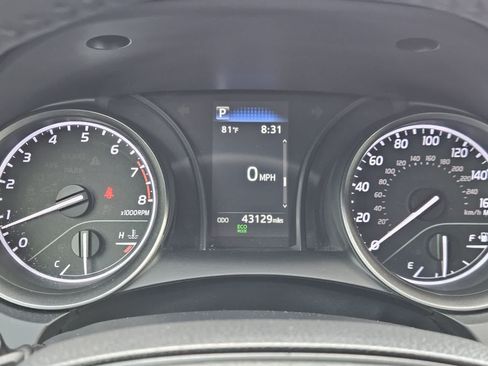 Used 2022 Toyota Camry SE FWD image 14