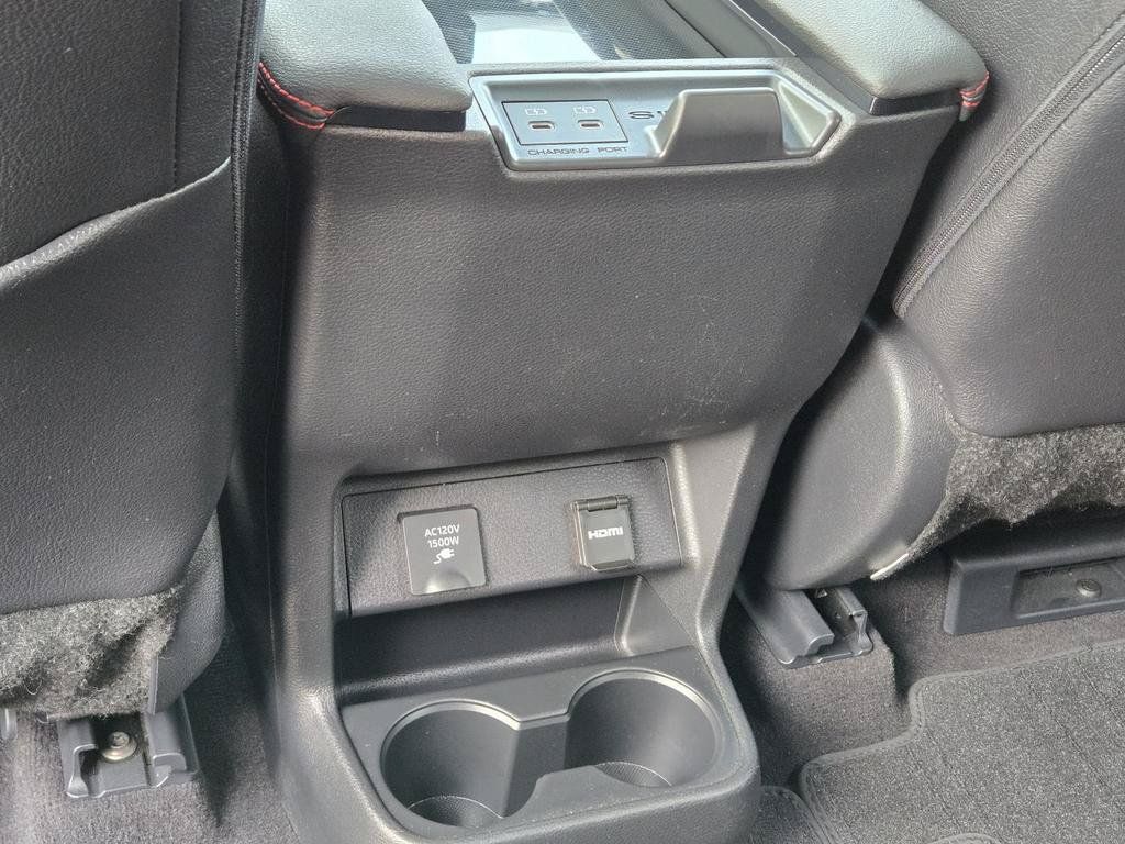 Used 2025 Toyota Sienna XSE w/ XSE Premium Package FWD image 20