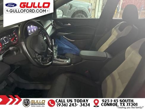 Used 2024 Chevrolet Trax RS w/ Driver Confidence Package FWD image 3