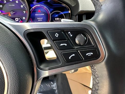 Certified 2022 Porsche Cayenne AWD/4WD image 25