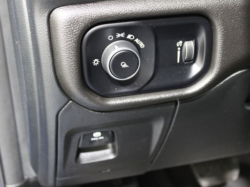 Used 2025 RAM 1500 Tradesman w/ Off Road Group image 8