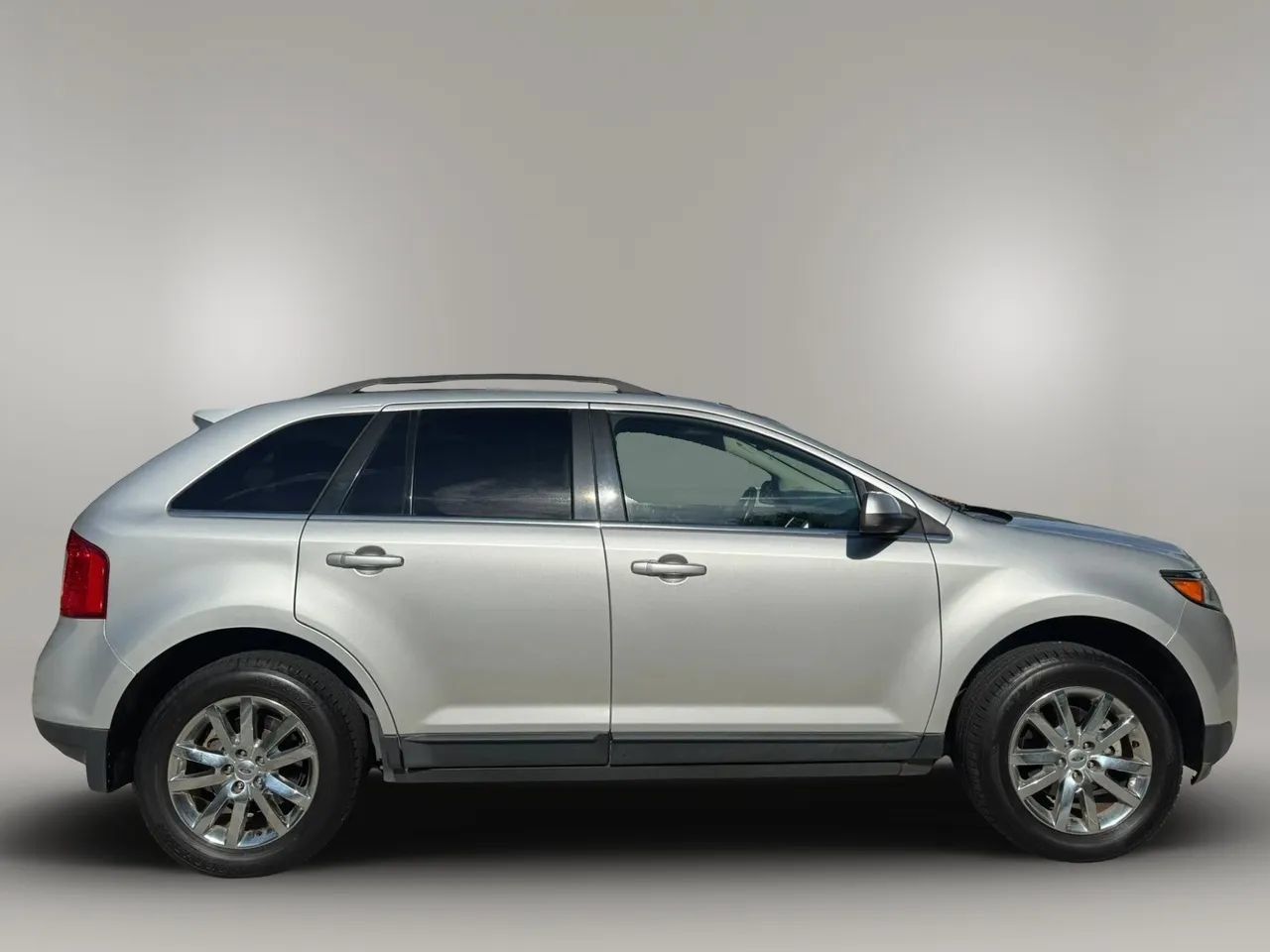 Used 2013 Ford Edge Limited AWD/4WD image 4