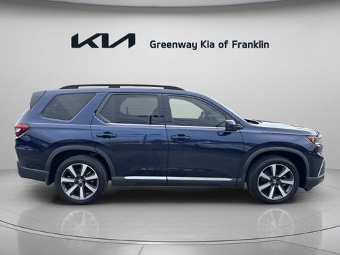 Used 2023 Honda Pilot Touring image 8