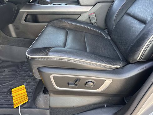 Used 2022 RAM 1500 Laramie w/ Sport Appearance Package RWD image 17
