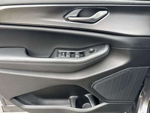 Used 2023 Jeep Grand Cherokee L Laredo image 14