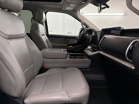 Certified 2025 Ford Expedition Max Active RWD image 31