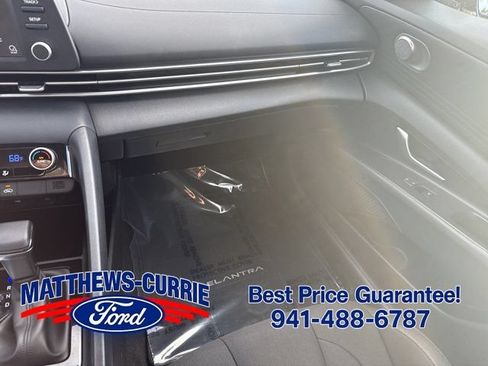 Used 2023 Hyundai Elantra SEL FWD image 20