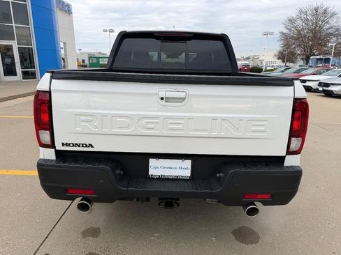 New 2026 Honda Ridgeline Black Edition image 3