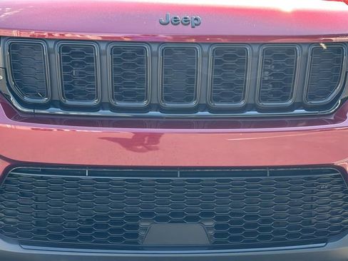 Certified 2023 Jeep Grand Cherokee Altitude AWD/4WD image 24