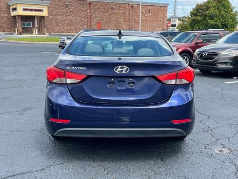 Used 2014 Hyundai Elantra SE FWD image 6