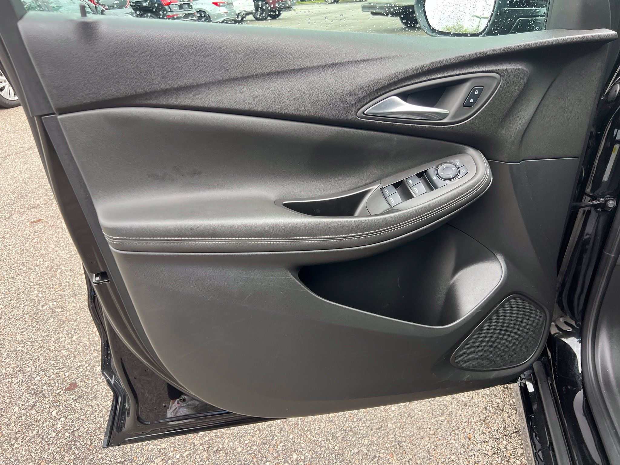Used 2024 Buick Encore GX Sport Touring FWD image 10
