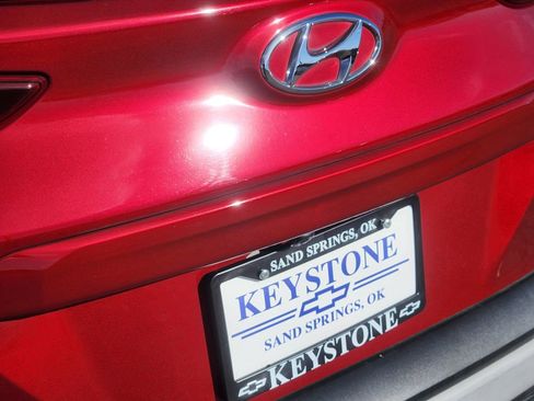 Used 2023 Hyundai Kona SEL w/ Convenience Package image 11