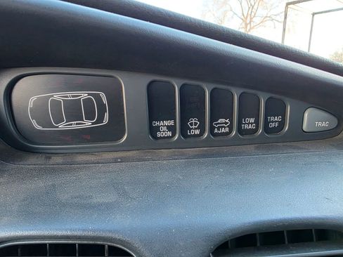 Used 2001 Pontiac Grand Prix GT image 12