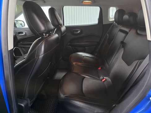 Used 2020 Jeep Compass Latitude AWD/4WD image 10
