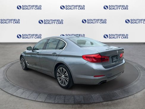 Used 2019 BMW 540i w/ Executive Package image 4