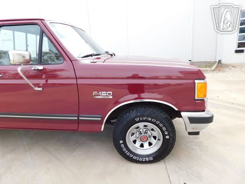 Used 1990 Ford F150 2WD Regular Cab image 34