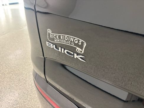 Used 2018 Buick Enclave Avenir w/ Avenir Technology Package image 11