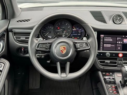 Certified 2026 Porsche Macan AWD/4WD image 15
