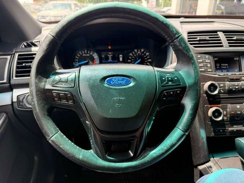 Used 2016 Ford Explorer XLT AWD/4WD image 28