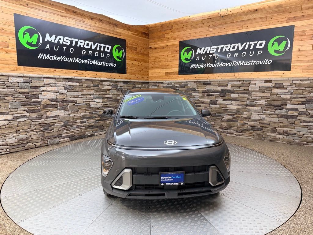 Used 2024 Hyundai Kona SE AWD/4WD image 2
