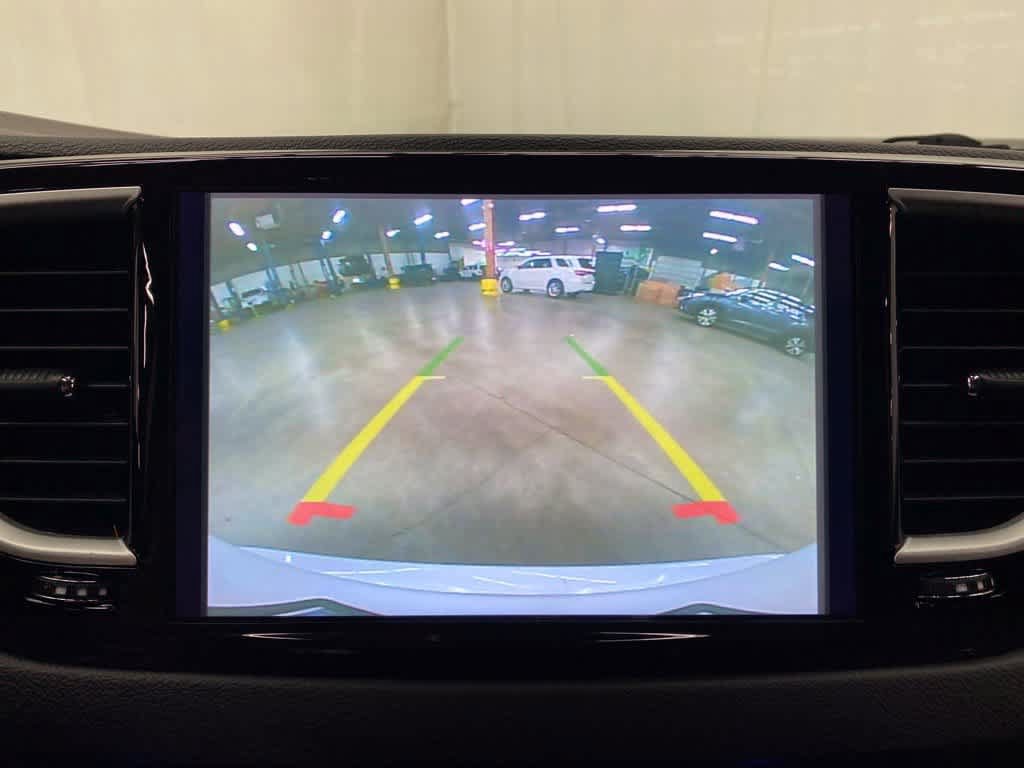 Used 2024 Chrysler Pacifica Touring-L FWD image 28