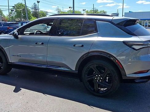 New 2025 Chevrolet Equinox EV RS w/ Convenience Package II image 6