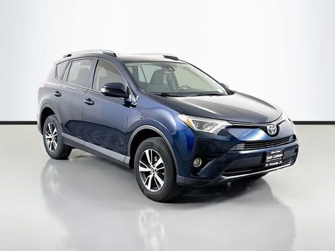 Used 2017 Toyota RAV4 XLE image 1