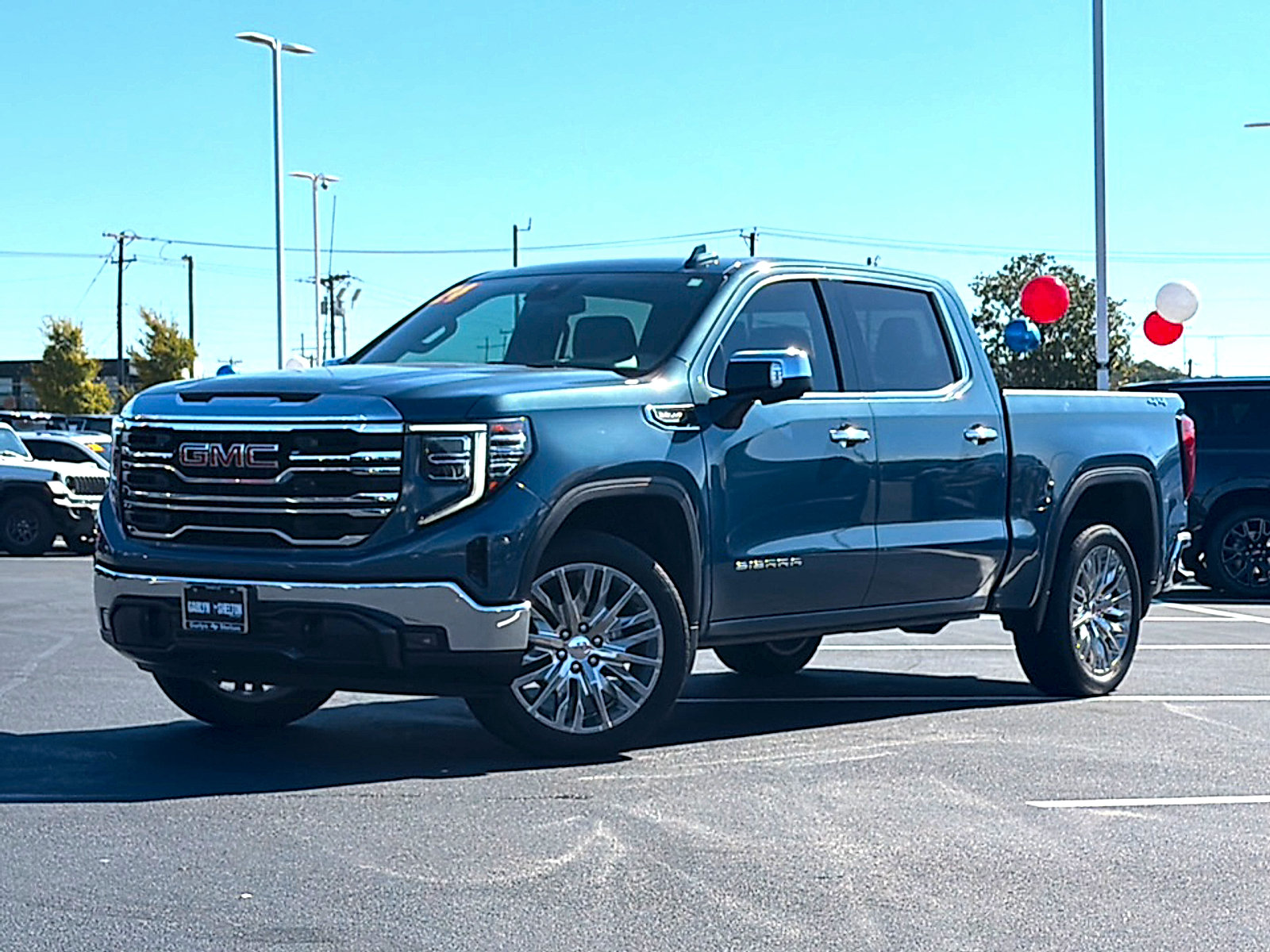 Used 2024 GMC Sierra 1500 SLT AWD/4WD image 2