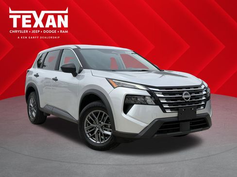 Used 2024 Nissan Rogue S AWD/4WD image 1