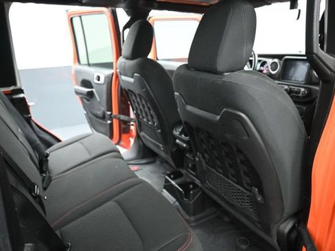 Used 2018 Jeep Wrangler Unlimited Rubicon AWD/4WD image 20
