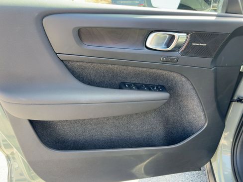 Certified 2024 Volvo XC40 Recharge Ultimate w/ Protection Package Premier image 21