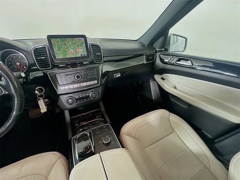 Used 2019 Mercedes-Benz GLS 550 4MATIC image 11