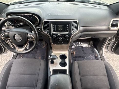 Used 2015 Jeep Grand Cherokee Laredo w/ Quick Order Package 23E image 9