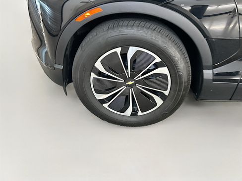 Used 2024 Chevrolet Blazer EV LT AWD/4WD image 11