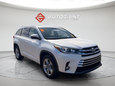 Used 2017 Toyota Highlander Limited AWD/4WD image 7