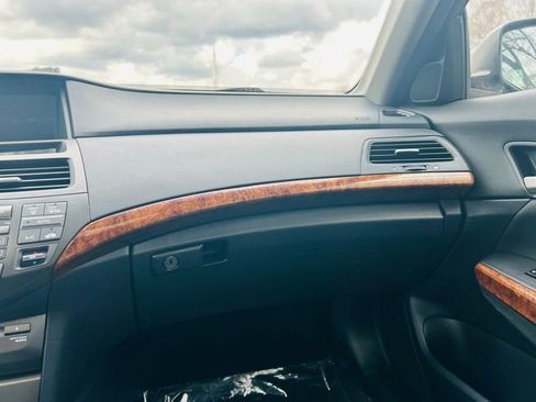 Used 2011 Honda Accord EX-L image 38