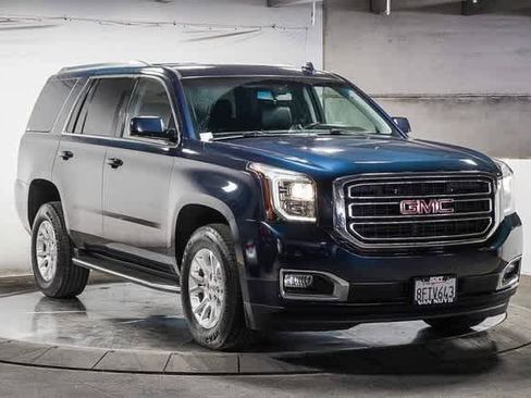 Used 2018 GMC Yukon SLE image 3