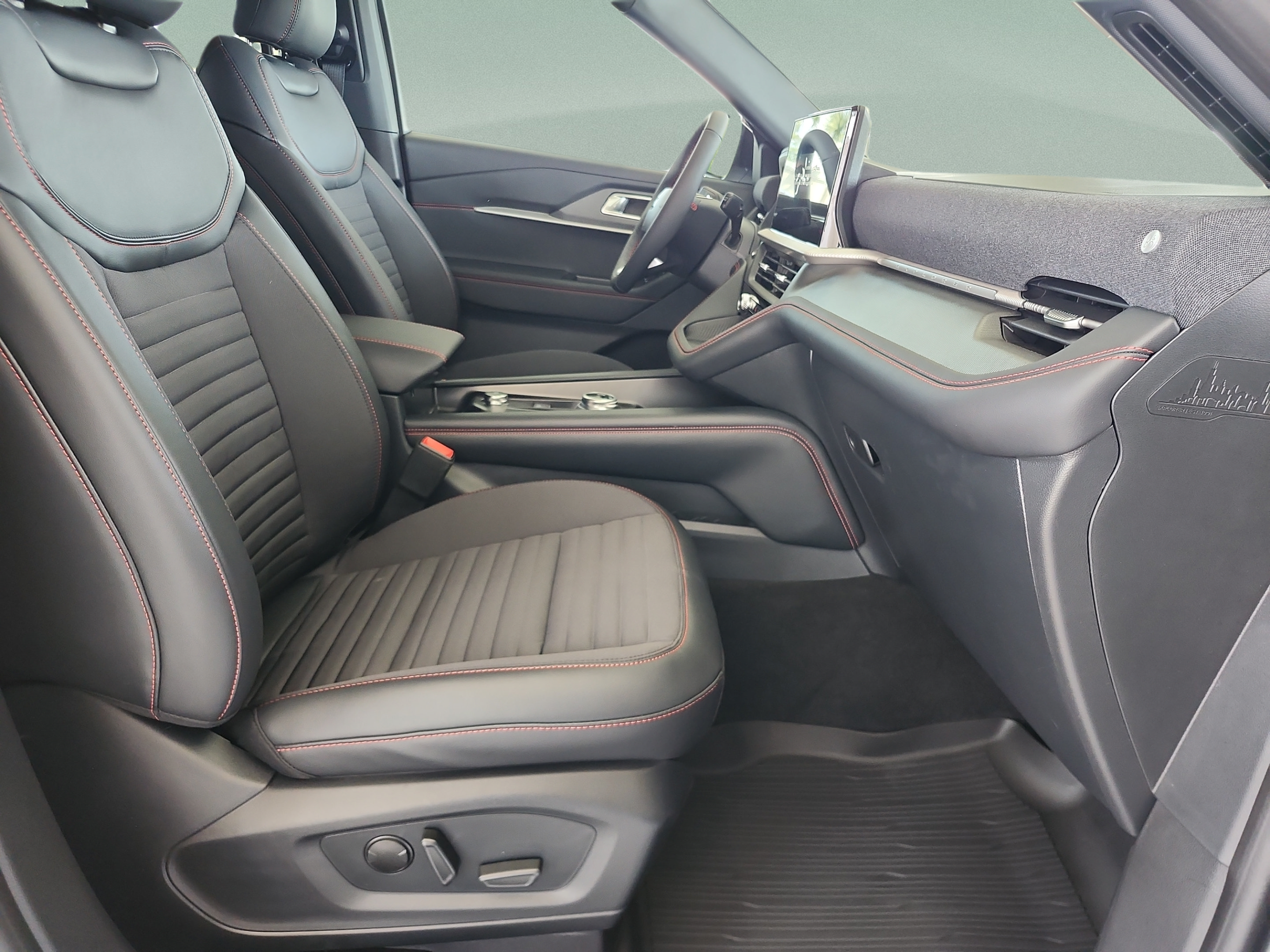 New 2027 Ford Explorer ST-Line RWD image 17