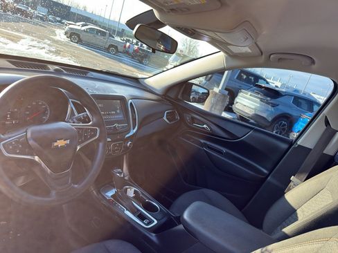 Used 2018 Chevrolet Equinox LT image 25