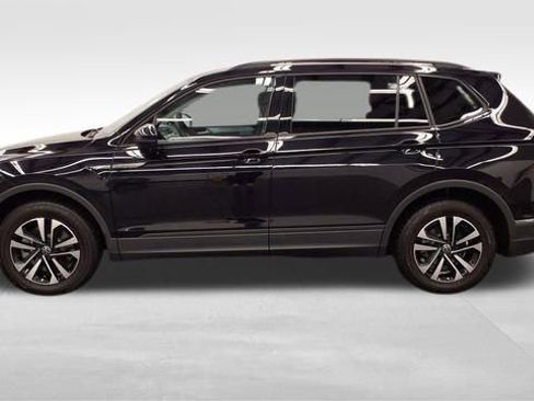 Used 2024 Volkswagen Tiguan S image 4