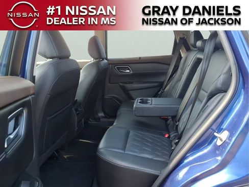 Used 2021 Nissan Rogue Platinum FWD image 25