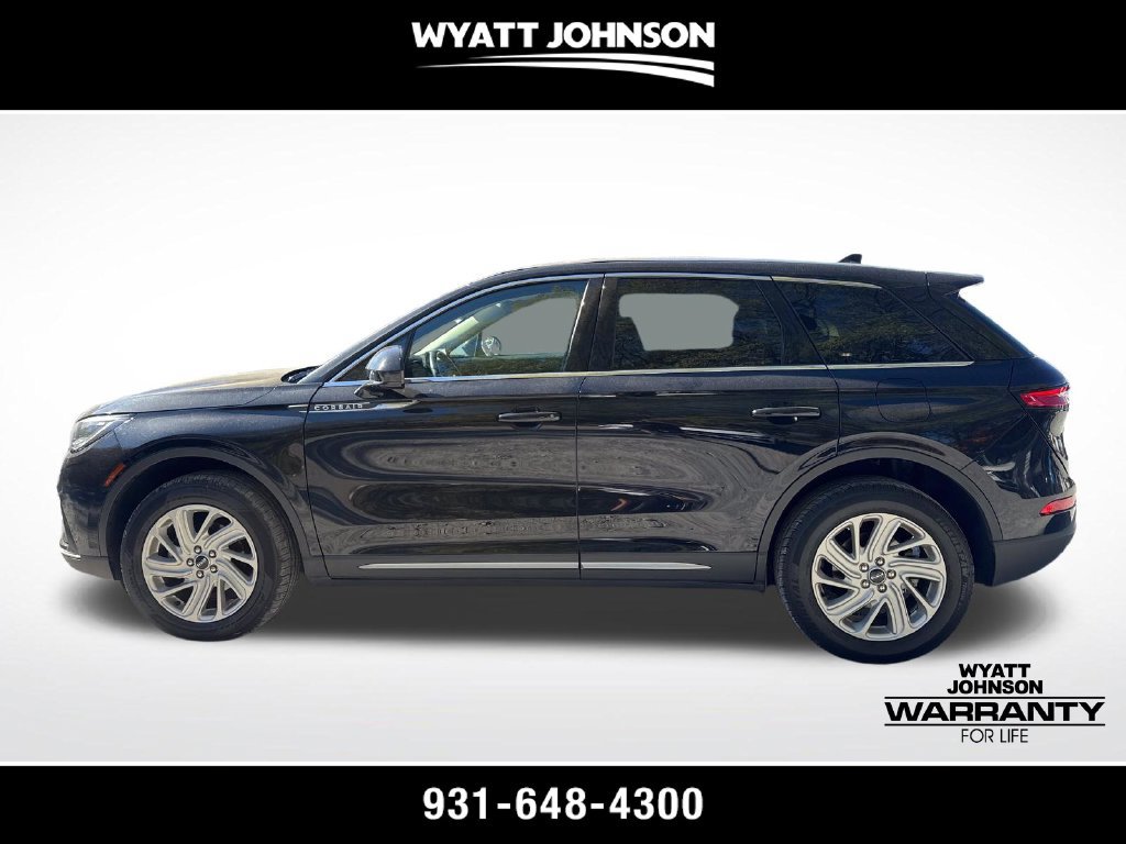 Used 2023 Lincoln Corsair AWD image 2